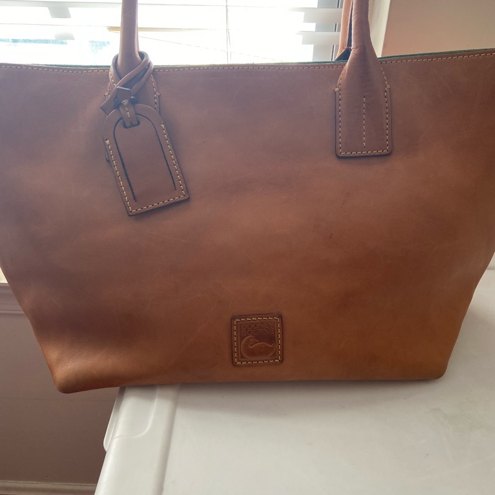 Dooney & Bourke Tote